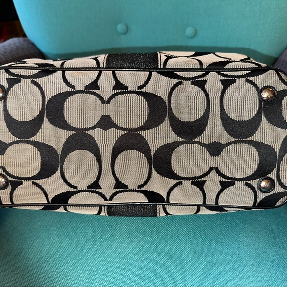 Coach Black Gray Signature Logo Canvas Kiss-lock Handbag Shoulder Bag - Picture 7 of 15